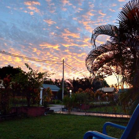 Rainbow Lodge Pantai Cenang  Bagian luar foto