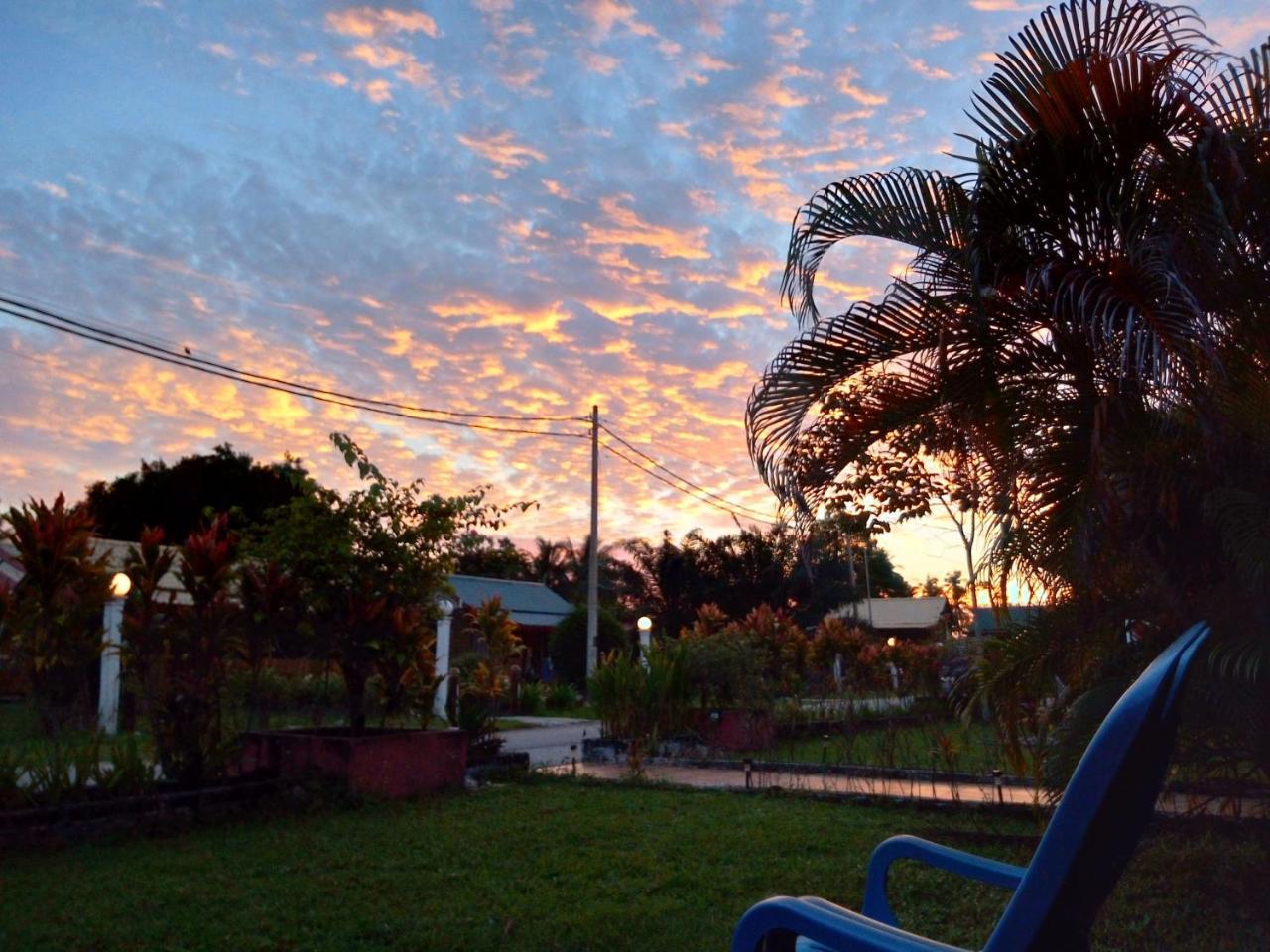 Rainbow Lodge Pantai Cenang  Bagian luar foto